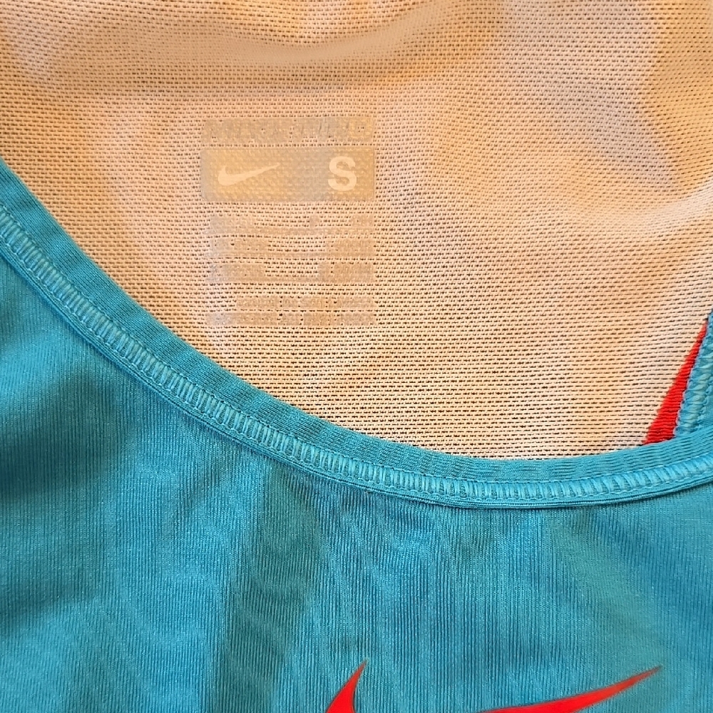 Bundle of Nike Blue Tank Top &  Athletic Lavender Short Sleeve Tee S - Picture 3 of 4